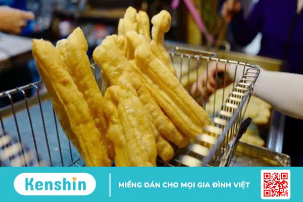 1 cái bánh quẩy bao nhiêu calo? Ăn bánh quẩy có gây béo không?