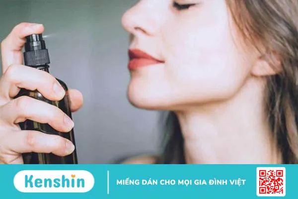 10 cách sử dụng nước hoa hồng làm đẹp giúp đạt hiệu quả cao