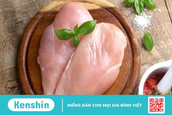 100g ức gà bao nhiêu calo? Giảm cân đúng cách với ức gà và các lưu ý