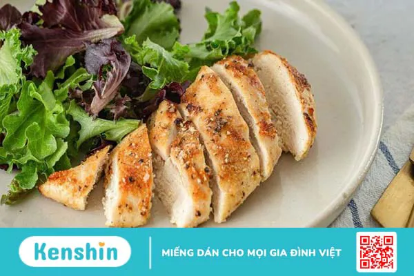 100g ức gà bao nhiêu calo? Giảm cân đúng cách với ức gà và các lưu ý