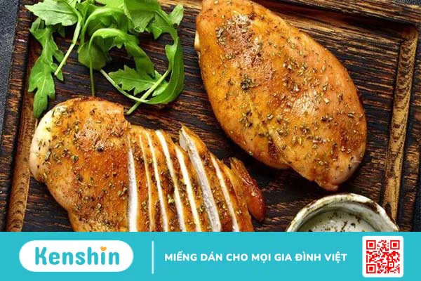 100g ức gà bao nhiêu calo? Giảm cân đúng cách với ức gà và các lưu ý