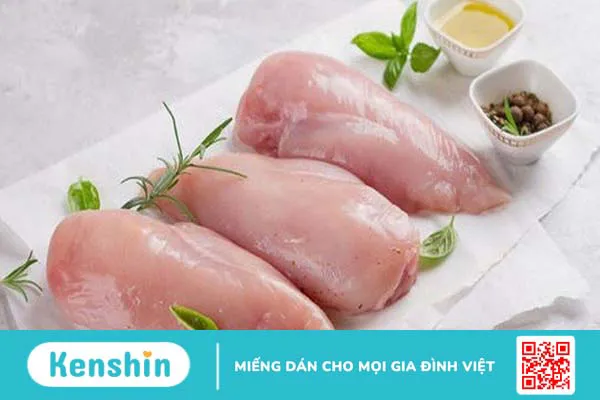 100g ức gà bao nhiêu calo? Giảm cân đúng cách với ức gà và các lưu ý