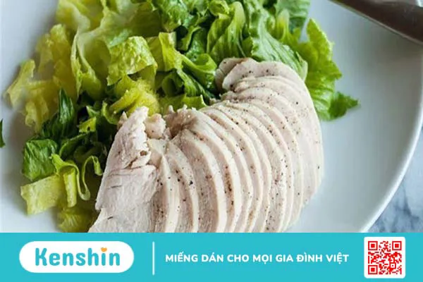 100g ức gà bao nhiêu calo? Giảm cân đúng cách với ức gà và các lưu ý