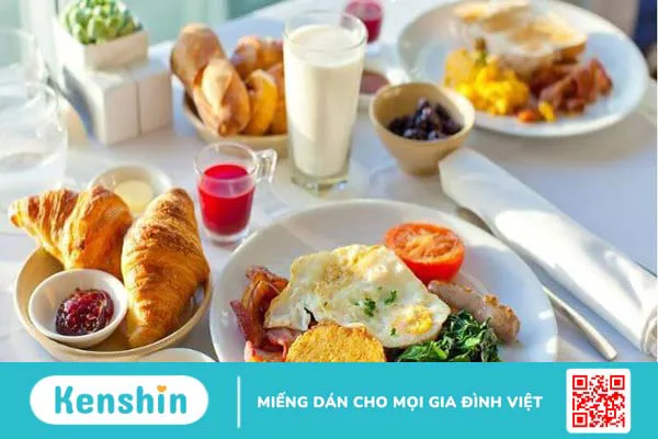 12 cách giúp bạn ăn uống điều độ khi nghỉ lễ, không lo tăng cân