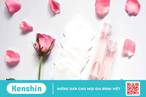 12 tác dụng của nước hoa hồng giúp nàng khỏe đẹp mỗi ngày