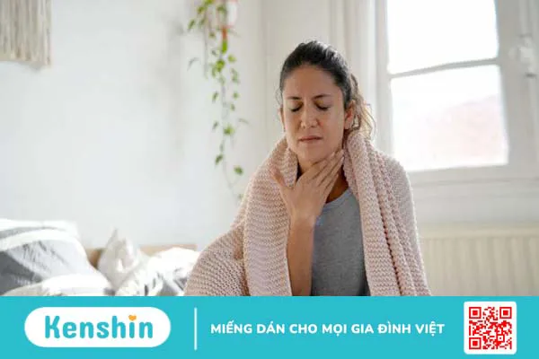 12 tác dụng của nước hoa hồng giúp nàng khỏe đẹp mỗi ngày