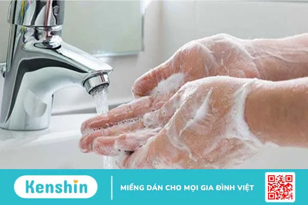 13 sai lầm khi rửa mặt khiến da nổi mụn, lão hóa sớm chị em nên tránh