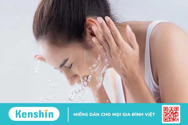 13 sai lầm khi rửa mặt khiến da nổi mụn, lão hóa sớm chị em nên tránh