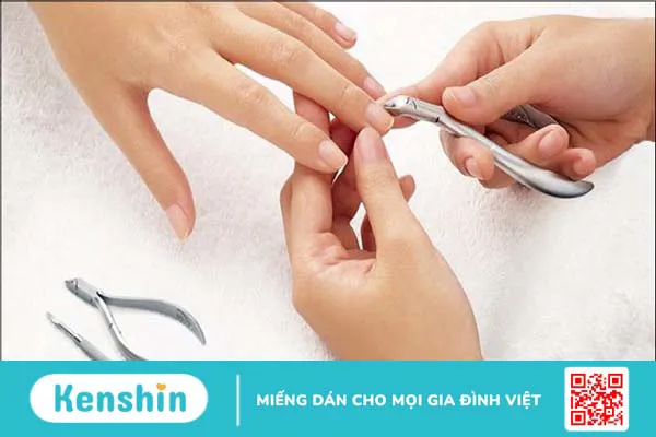 14 mẹo giúp móng tay chắc khỏe bạn nên bỏ túi ngay