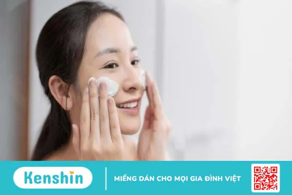 14 sai lầm khi dùng mỹ phẩm ảnh hưởng xấu đến da mà chị em nên tránh