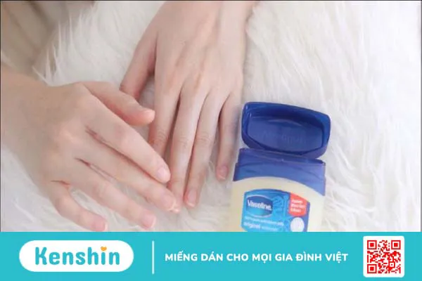 16 công dụng của vaseline trong làm đẹp và lưu ý khi sử dụng