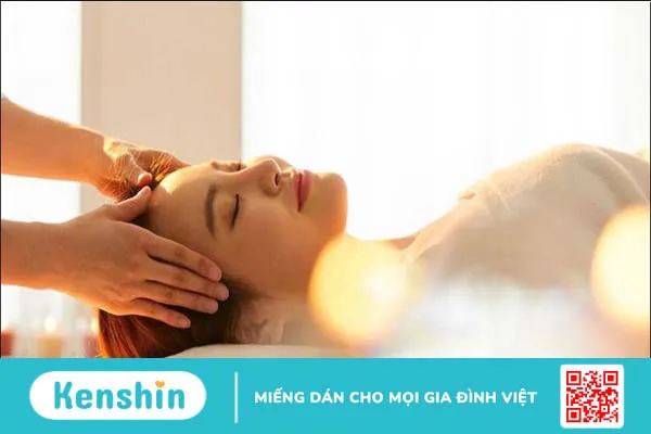 6 cách sử dụng tinh dầu bạc hà để trị đau đầu bạn cần biết