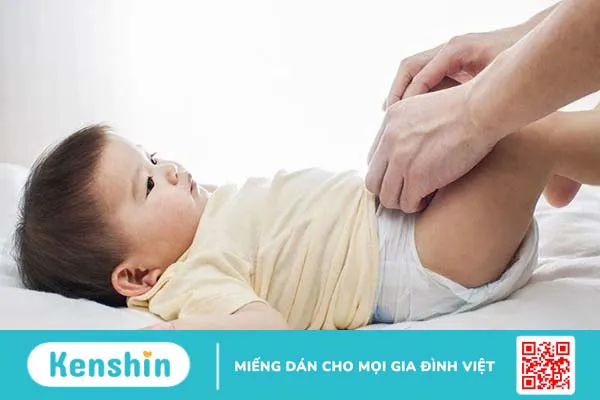 8 cách hạ sốt cho trẻ sơ sinh, trẻ nhỏ và lưu ý khi chăm sóc bé bị sốt