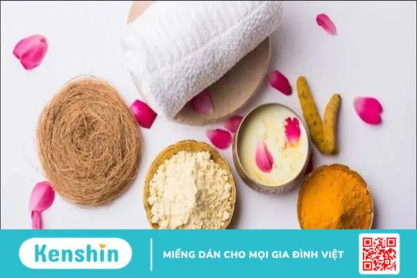 8 cách làm mặt nạ tinh bột nghệ đơn giản. Có nên đắp hàng ngày không?