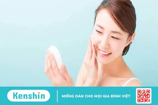 8 tác hại khi không tẩy trang trước khi đi ngủ và cách tẩy trang đúng