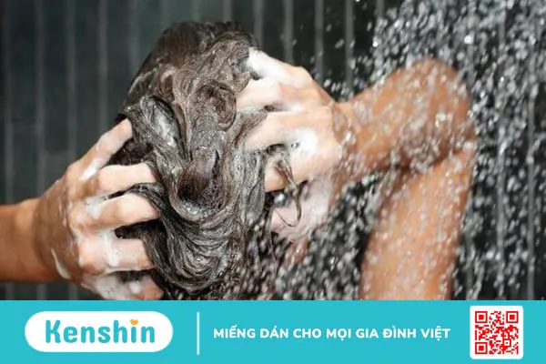 9 cách chăm sóc tóc mùa mưa đơn giản, hiệu quả, không lo hư tổn