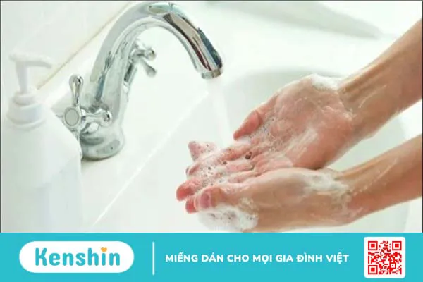 9 nguyên nhân dùng kem dưỡng ẩm bị nổi mụn và cách khắc phục hiệu quả