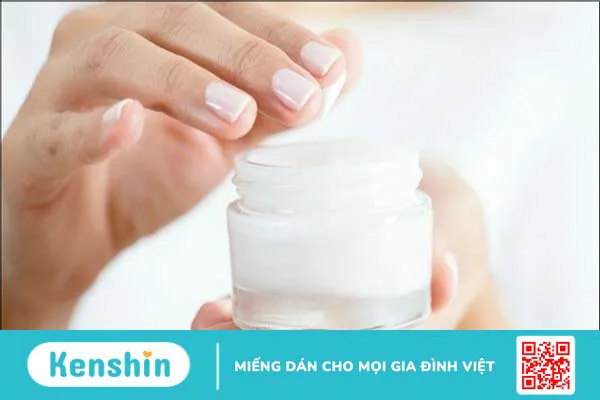 9 nguyên nhân dùng kem dưỡng ẩm bị nổi mụn và cách khắc phục hiệu quả