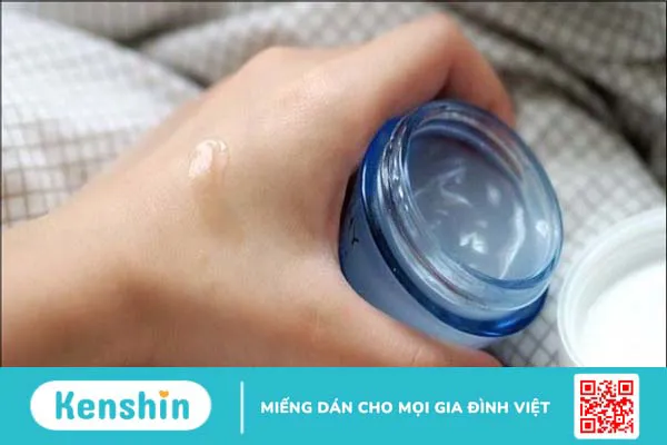 9 nguyên nhân dùng kem dưỡng ẩm bị nổi mụn và cách khắc phục hiệu quả