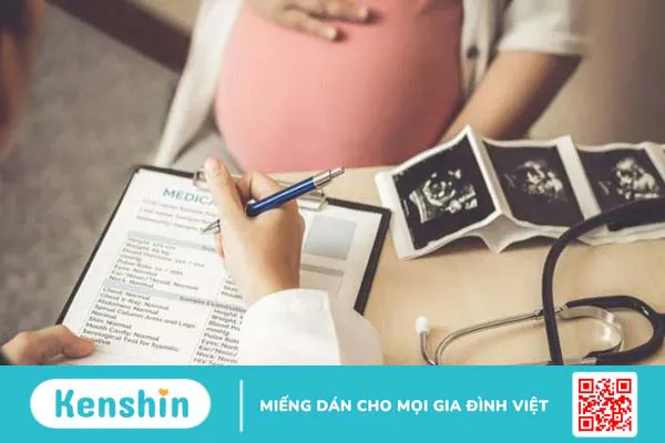 Bà bầu bị sốt xuất huyết khi mang thai có sao không? Lưu ý chăm sóc