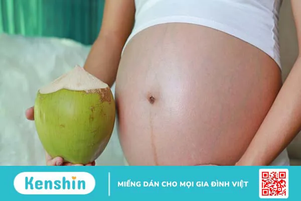 Bà bầu mấy tháng uống được nước dừa? Nên uống bao nhiêu là đủ