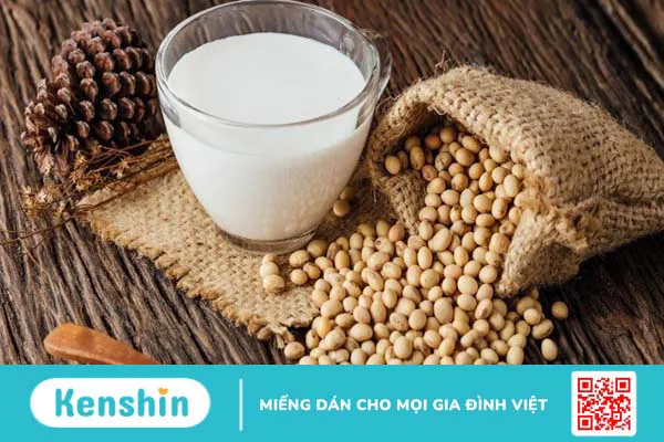 Bà bầu uống sữa đậu nành được không? Có ảnh hưởng giới tính thai nhi?