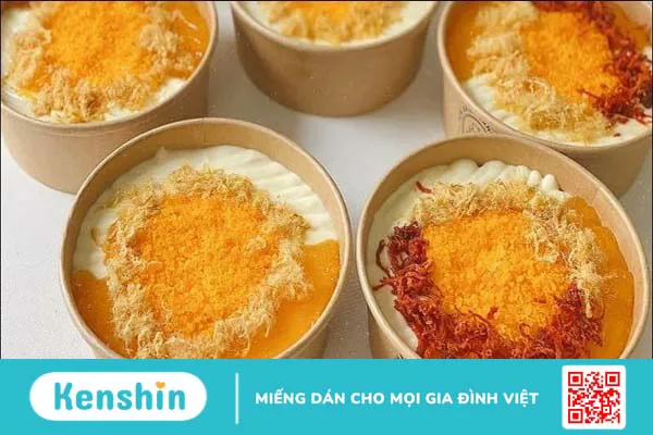 Bánh bông lan trứng muối bao nhiêu calo? Cách ăn hạn chế gây tăng cân