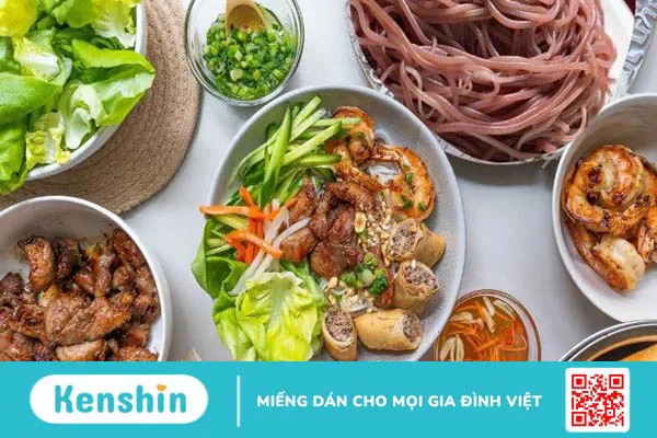 Bún thịt nướng bao nhiêu calo? Cách ăn giảm cân và các lưu ý khi ăn