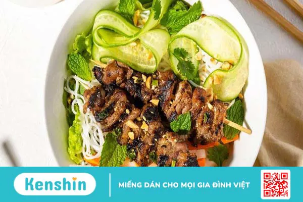 Bún thịt nướng bao nhiêu calo? Cách ăn giảm cân và các lưu ý khi ăn