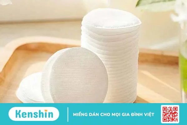 Cách chọn bông tẩy trang phù hợp, an toàn và không gây mụn, hại da