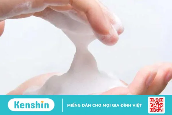 Cách dùng dầu tẩy trang làm sạch sâu cho da hiệu quả không nổi mụn