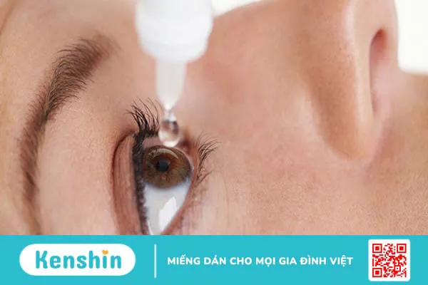 Cách xử lý khi bụi bay vào mắt