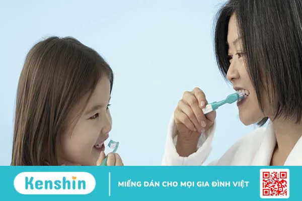 Chăm sóc răng miệng đúng cách tại nhà