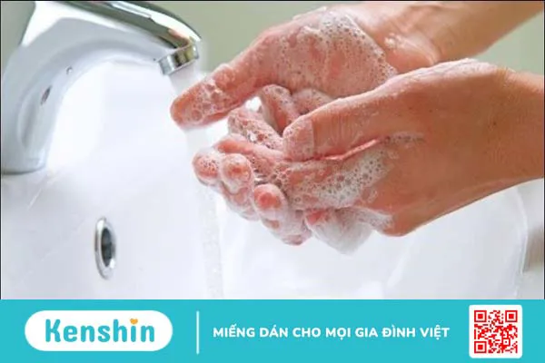 Có cần đun nóng cá hộp, thịt hộp để ngừa ngộ độc Botulinum không?