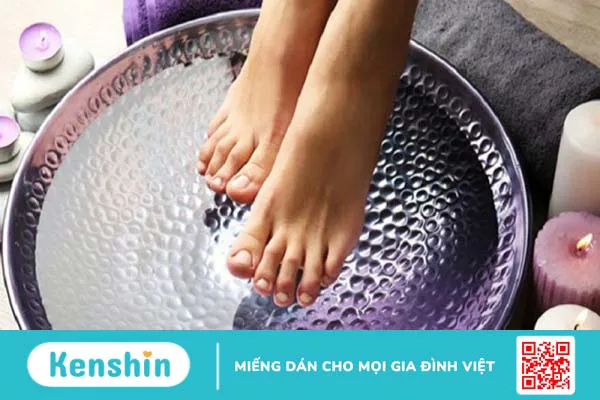 Có nên lấy khoé móng chân không? Cách lấy và chăm sóc sau khi lấy khoé