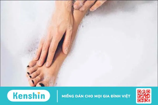 Có nên lấy khoé móng chân không? Cách lấy và chăm sóc sau khi lấy khoé