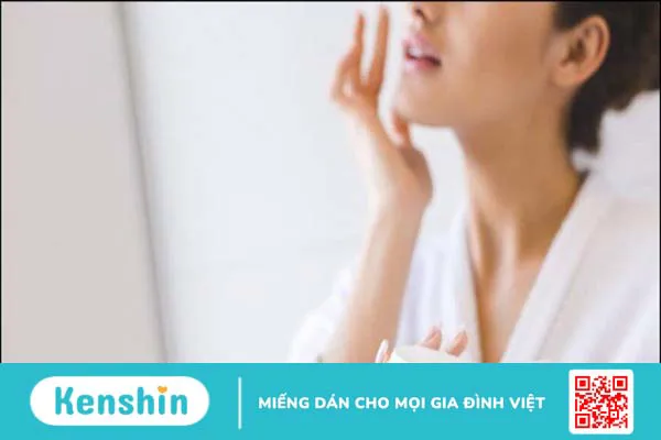 Có nên tẩy tế bào chết cho da mụn không và các lưu ý khi thực hiện