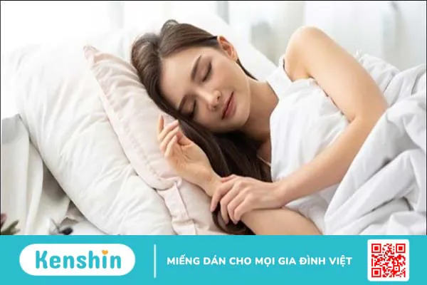 Đau đầu sau tiêm vắc-xin Covid-19 phải làm sao?