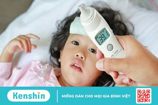 Dấu hiệu bệnh tay chân miệng thường gặp ở trẻ em và người lớn là gì?