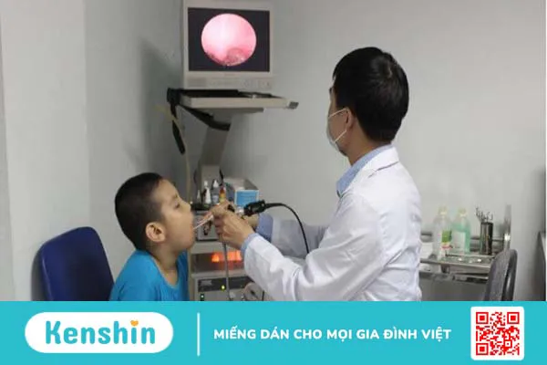 Đau họng 1 bên là bệnh gì? Nguyên nhân gây đau họng 1 bên và giải pháp