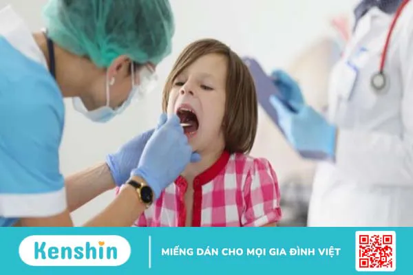 Đau họng không nên ăn gì? 7 thực phẩm kiêng dùng để mau khỏi bệnh