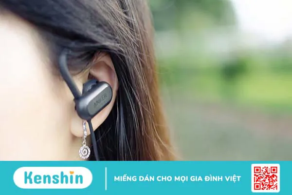 Đeo tai nghe nhiều có tốt không? 7 tác hại khi dùng tai nghe sai cách