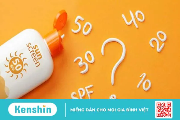 Dùng kem chống nắng bị mụn? 7 nguyên nhân gây mụn và cách khắc phục