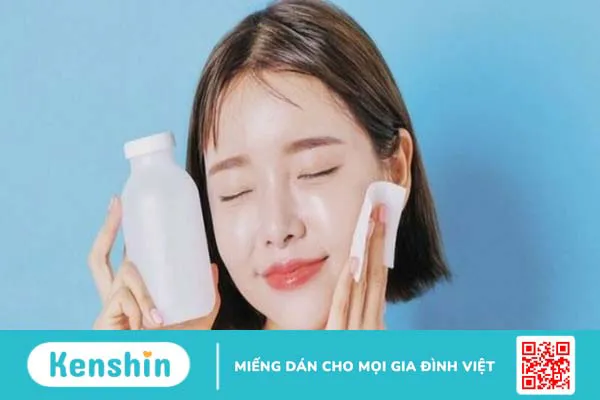 Dùng kem chống nắng có cần tẩy trang không? Các lưu ý khi tẩy trang