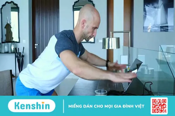 Giảm đau vai gáy khi ngồi làm việc lâu