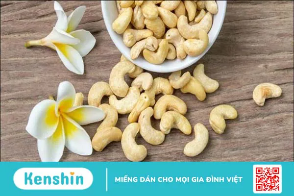 Hạt điều bao nhiêu calo? Ăn hạt điều có béo không? Lưu ý khi ăn