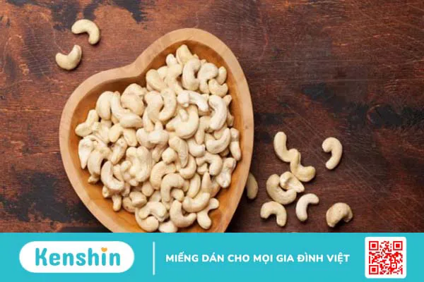 Hạt điều bao nhiêu calo? Ăn hạt điều có béo không? Lưu ý khi ăn