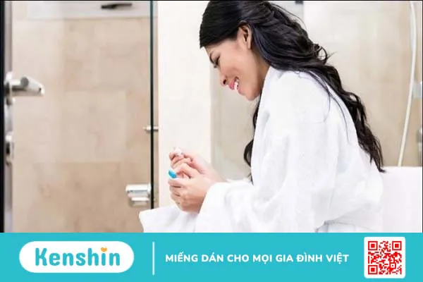 Hướng dẫn cách dùng que thử thai và đọc kết quả chi tiết tại nhà