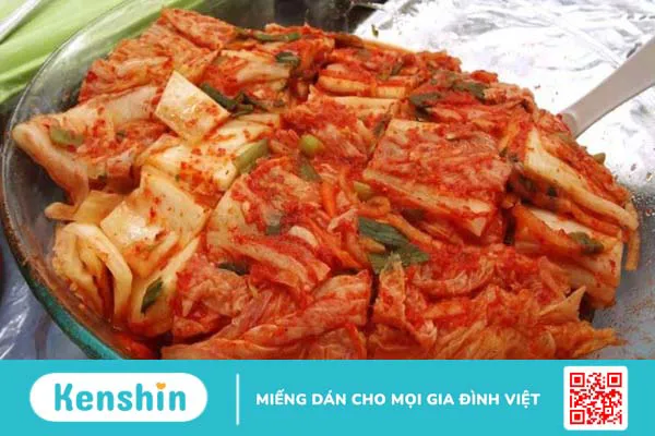 Kim chi bao nhiêu calo? Ăn kim chi có béo không? Lưu ý khi ăn