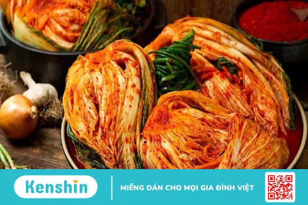 Kim chi bao nhiêu calo? Ăn kim chi có béo không? Lưu ý khi ăn